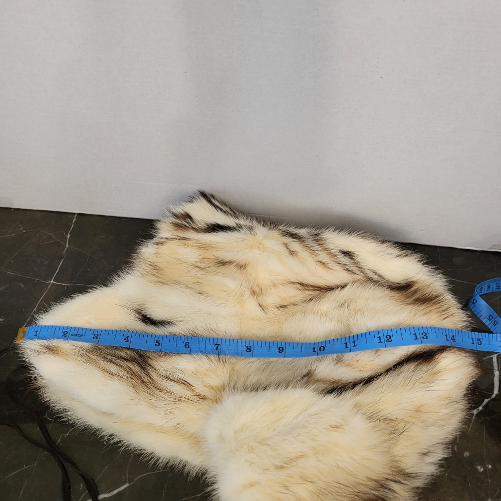 Real Fur - Picture 7 of 15
